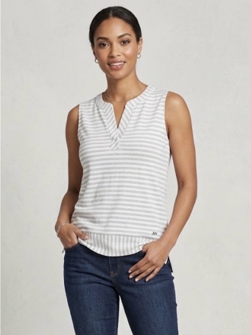 Jones New York White and Light Gray Striped Sleeveless V-Notch Tank